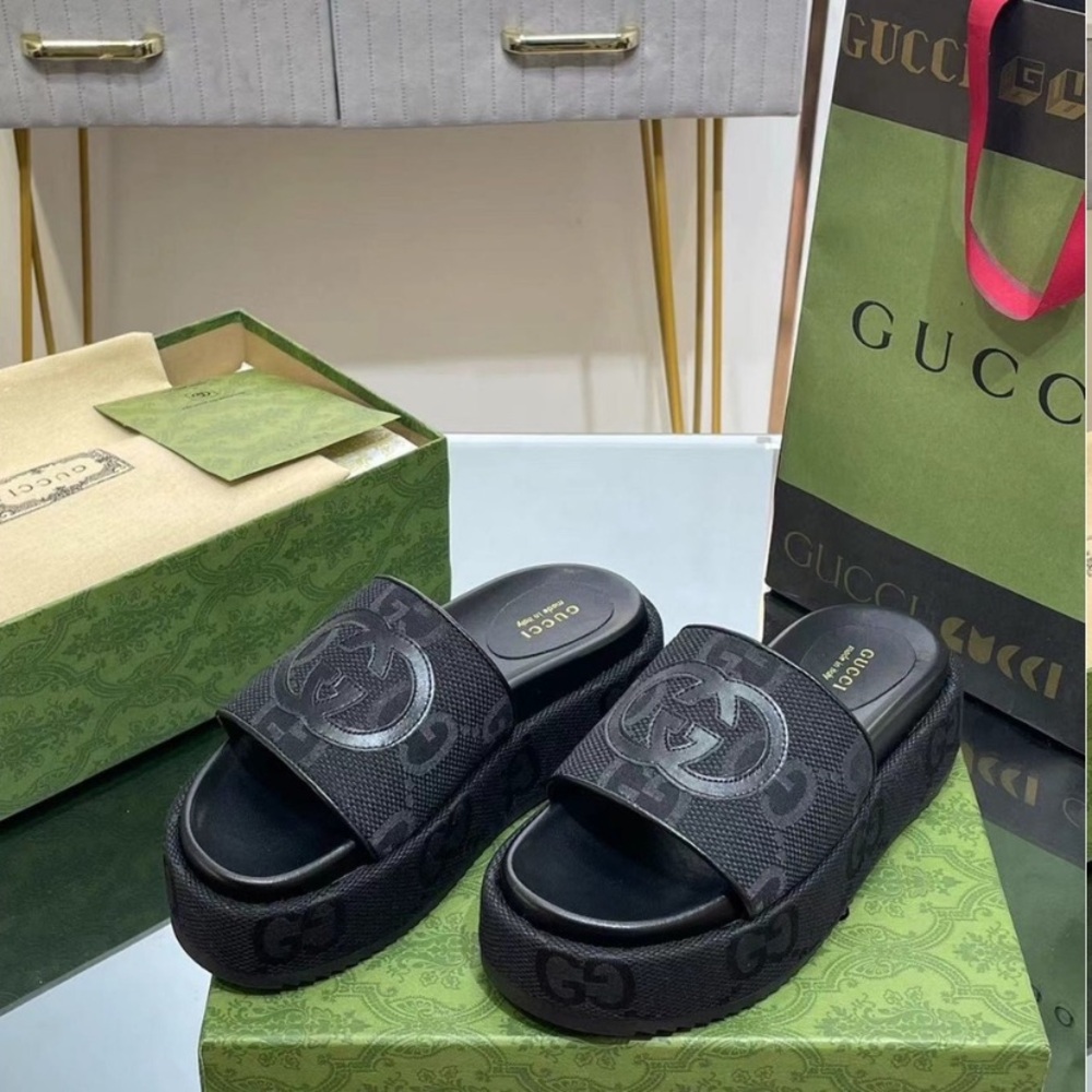 Gucci Black Sandals - Picture 3 of 7